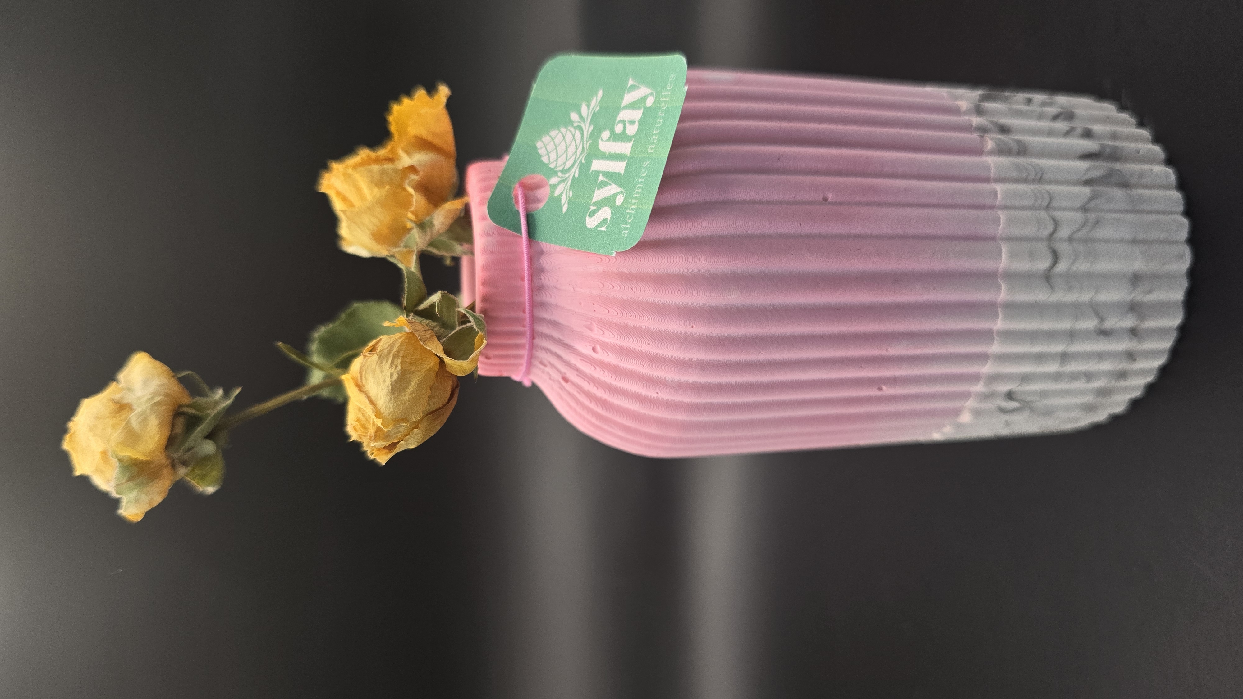 Vase côtelé